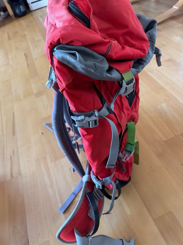 Mochila Jack Wolfskin Roja y Verde