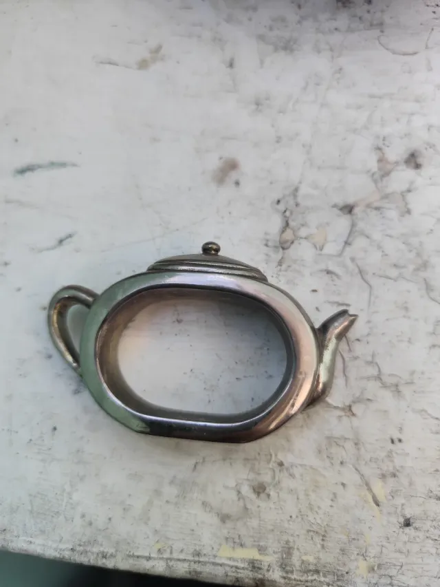 Servilletero de metal macizo