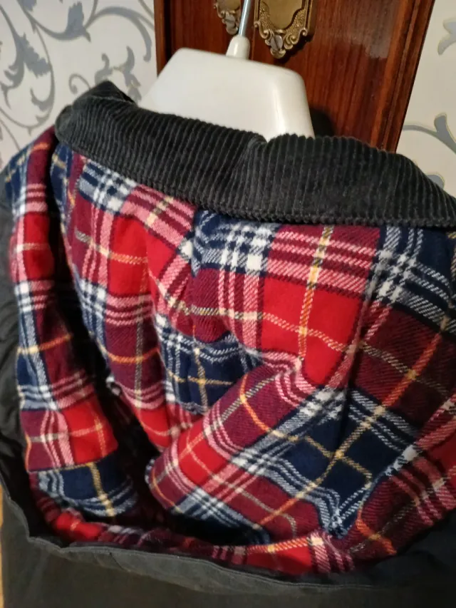 Abrigo niño con capucha desmontable