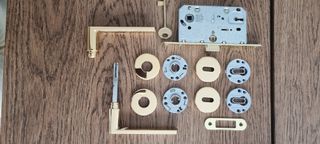 Maniglie porta dorate