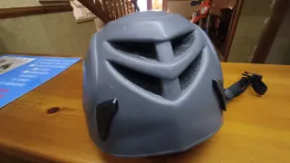 Casco de escalada y ferrata AINDA