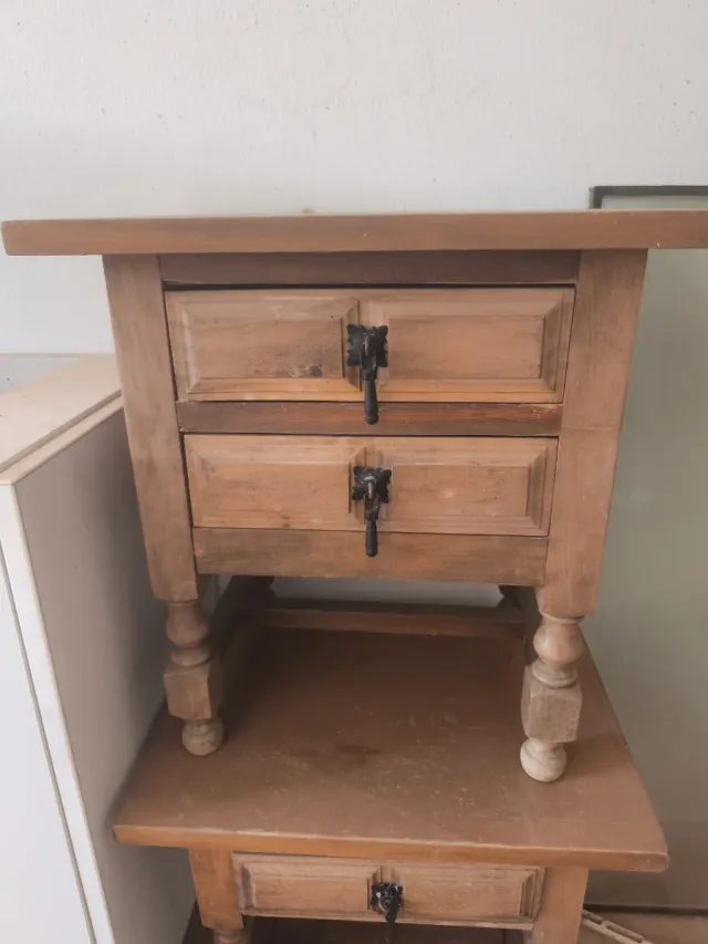 Mesitas de noche de madera
