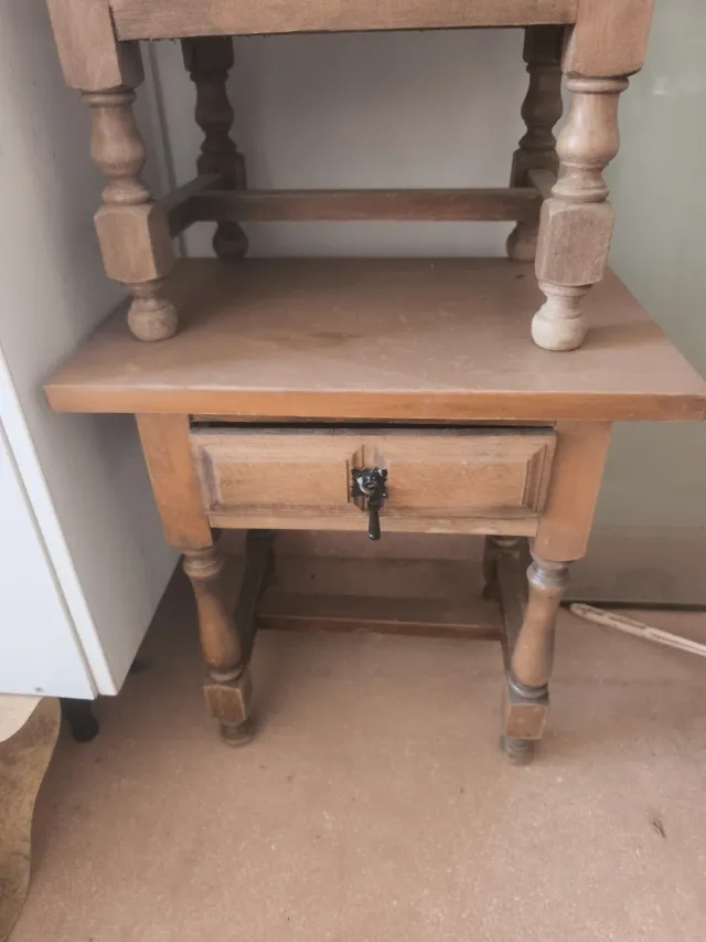 Mesitas de noche de madera