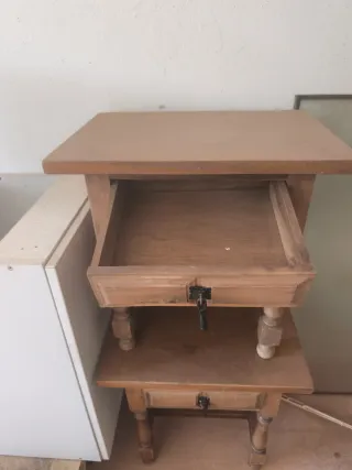 Mesitas de noche de madera