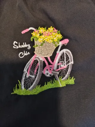 Grembiule nero scuola bambina con ricamo