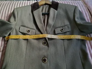 Chaqueta de mujer con detalles