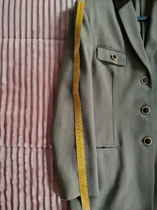 Chaqueta de mujer con detalles