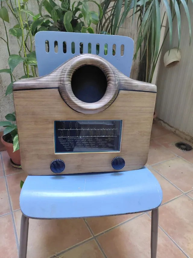 Radio de madera de válvulas