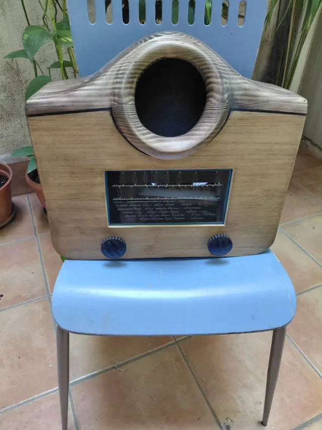 Radio de madera de válvulas