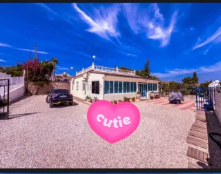 Chalet con piscina en Crevillente