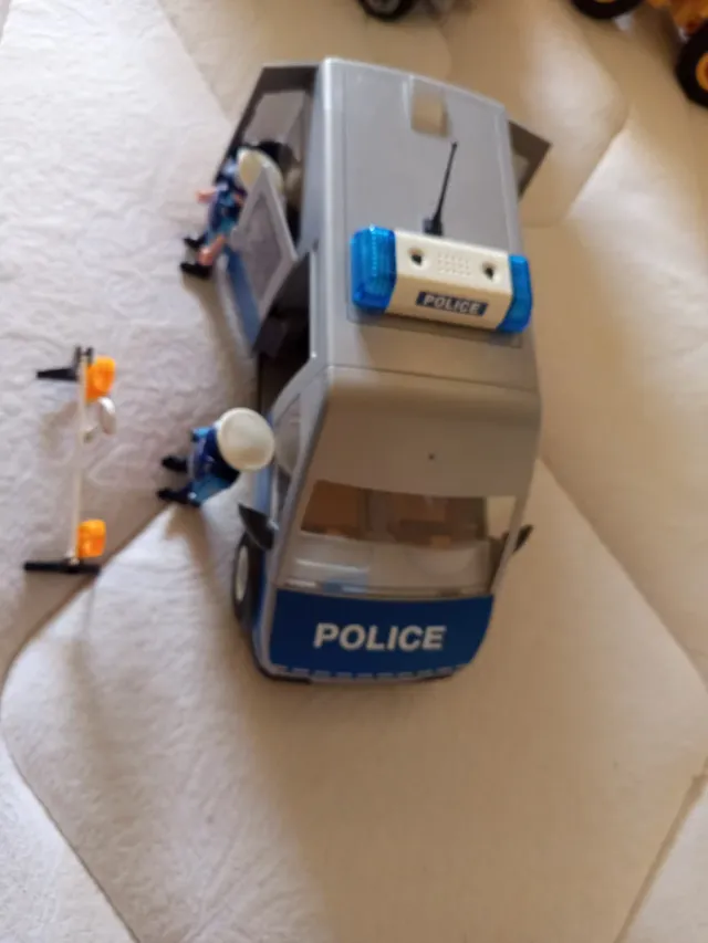 Furgón Policía Playmobil