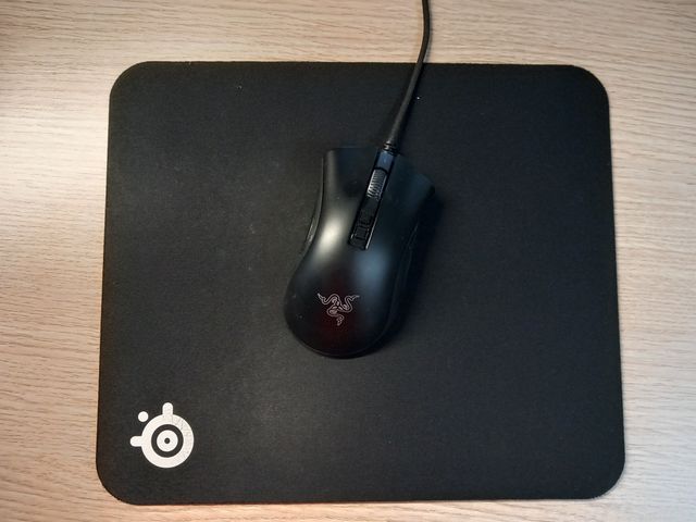 Razer DeathAdder Ratón Gaming Negro/Dorado