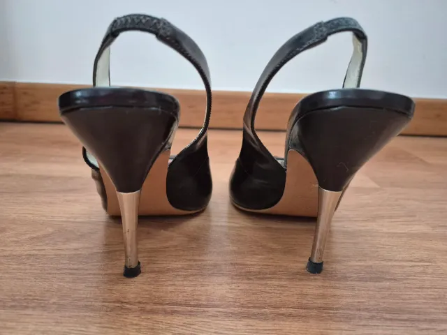 Sandalias Zara piel marrón oscuro talla 38