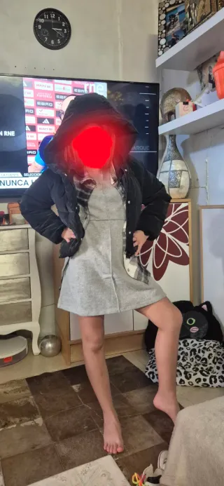 Cazadora negra y gris