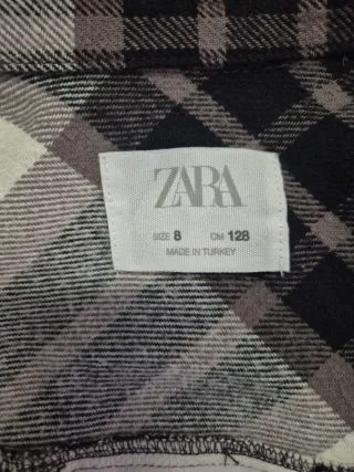 Cazadora negra y gris