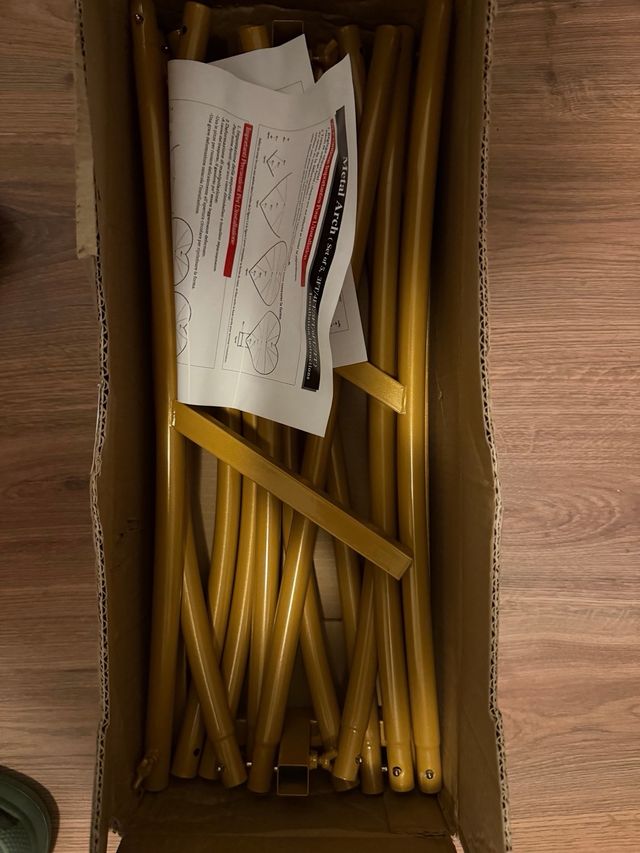 Arco Corazón Dorado Boda Decoración