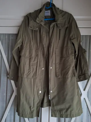 Gabardina Bershka Verde Talla M