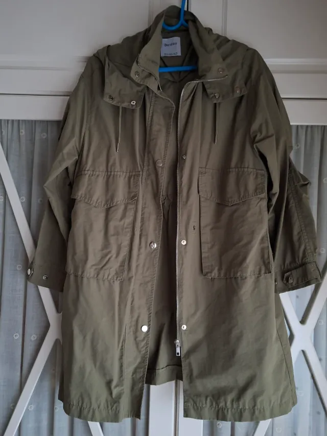 Gabardina Bershka Verde Talla M