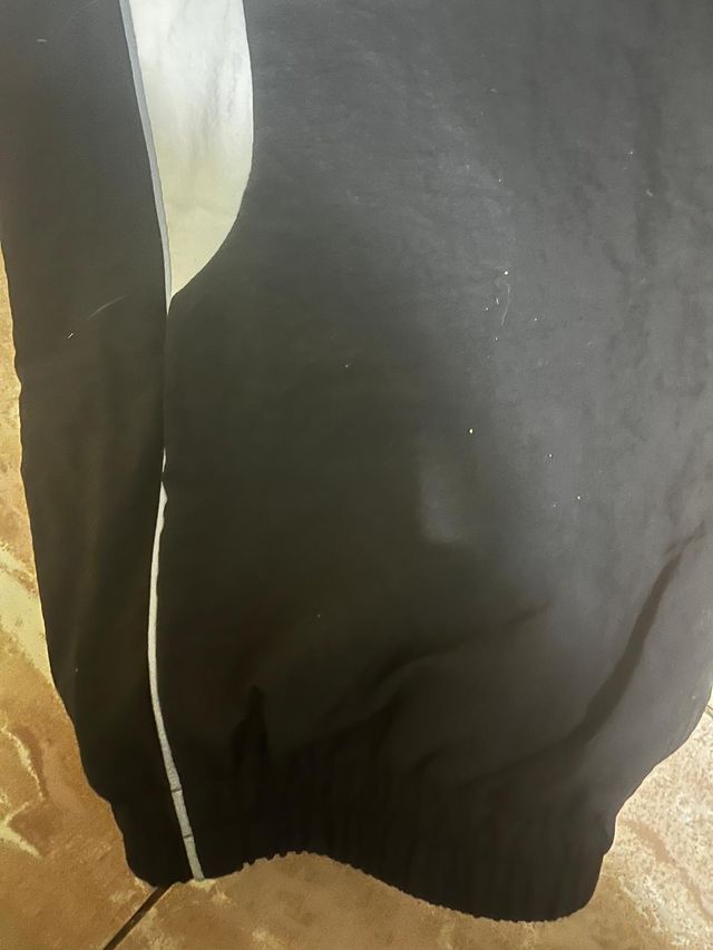 Pantalón Kappa Negro con Rayas Blancas