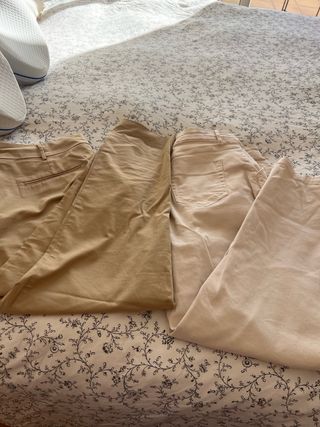 Pantalones beige y marrones