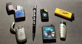 Lotto di 7 accendini vintage da collezione