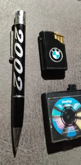 Lotto di 7 accendini vintage da collezione