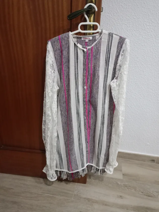 Blusa de mujer con rayas multicolor Cada una a 3