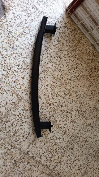 Barra de refuerzo paragolpes trasero touran Volksw