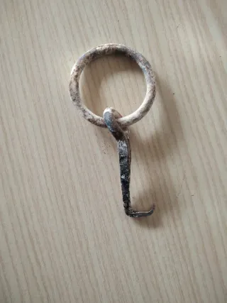 Argolla de hierro antigua