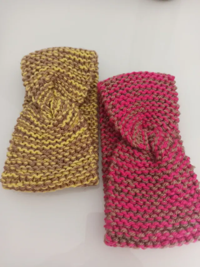 Diademas de lana tejidas a mano