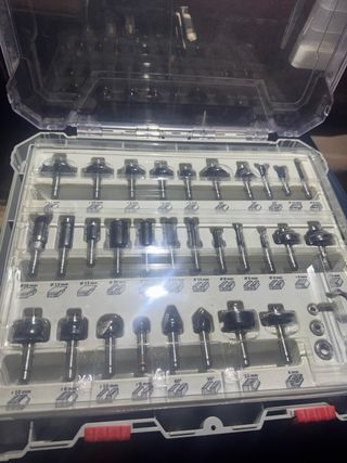 Fresadora Bosch GKF 600 Profesional