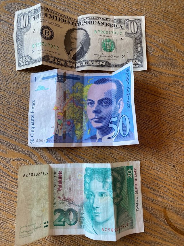 Lote Billetes: Dólar, Franco, Marco Alemán