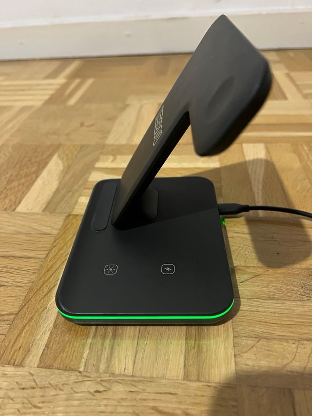 ICON Caricatore 3 in 1: Telefono, Cuffie, Orologio