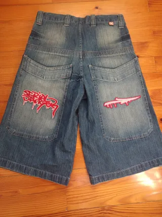 Pantalones vaqueros serial danger