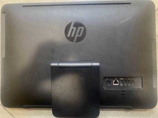 HP All-in-One 20-r002ns PC