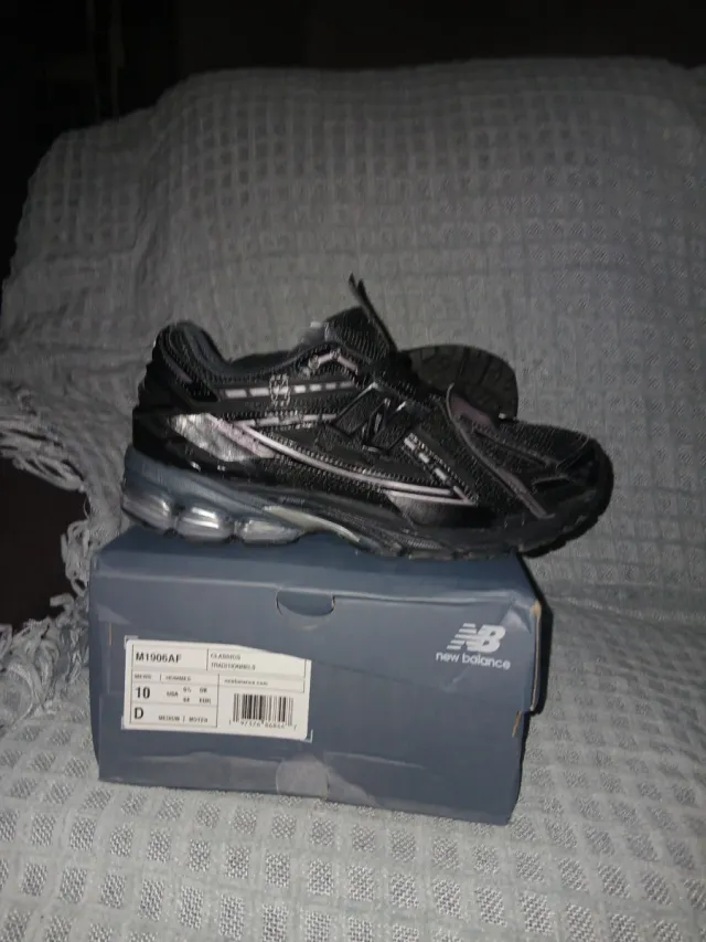 Zapatillas New Balance 1906R Negras/Grises