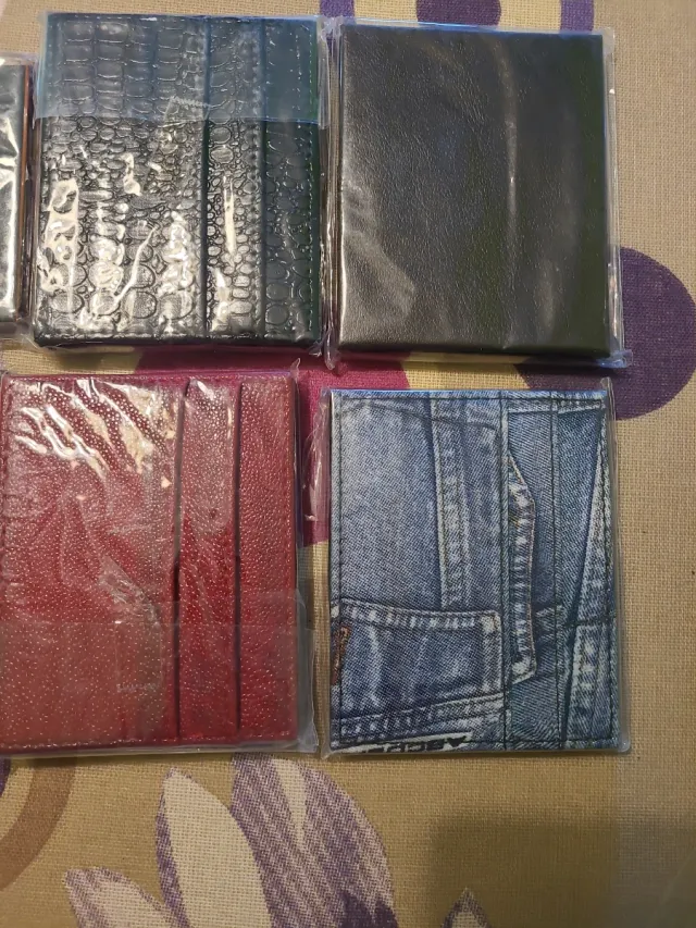 Portafoglio porta carte e banconote