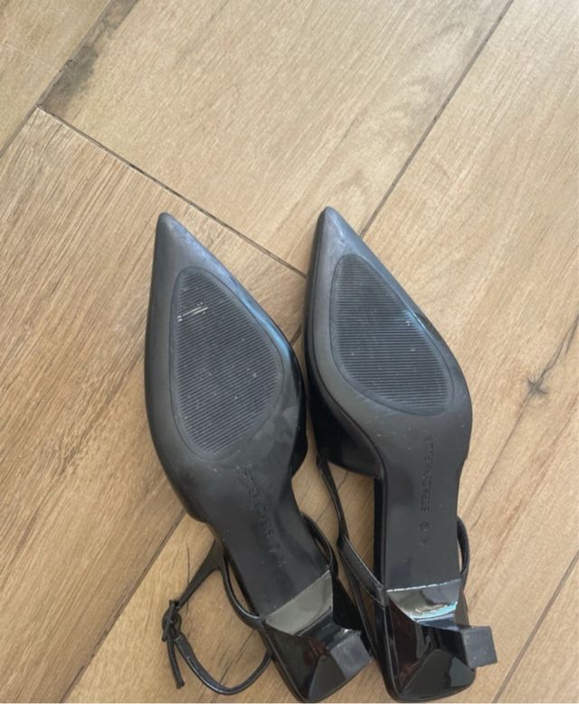 Zapatos de tacón negros