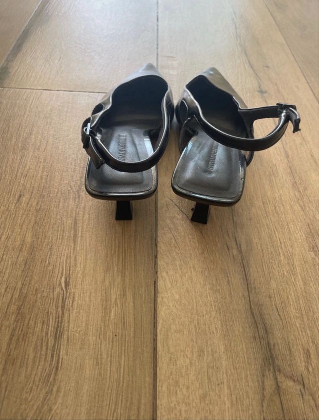 Zapatos de tacón negros