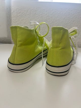 Zapatillas botín verde lima
