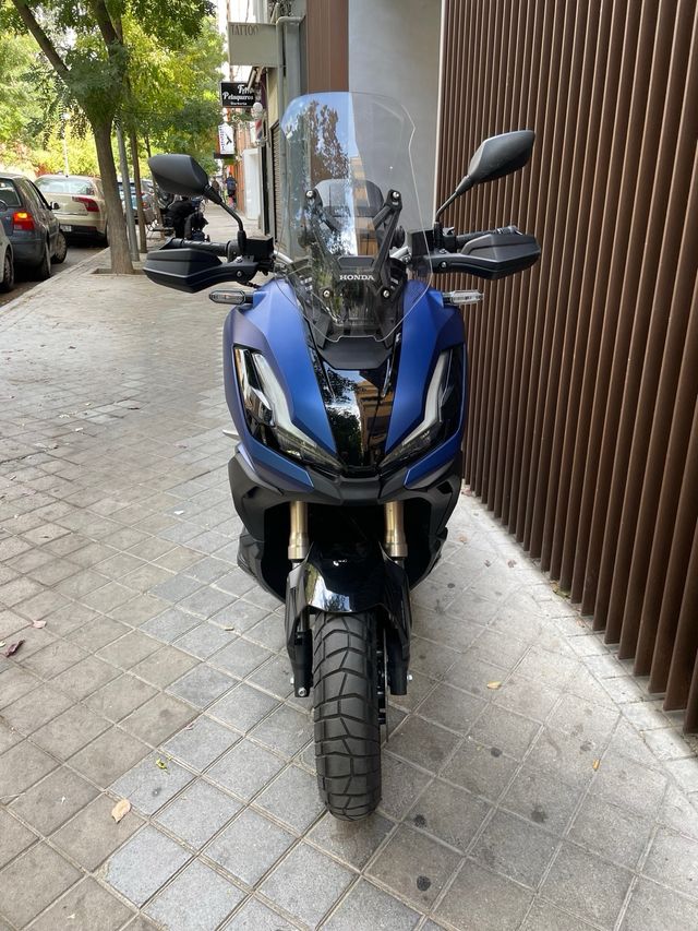 Honda ADV-350 Km/ 3900