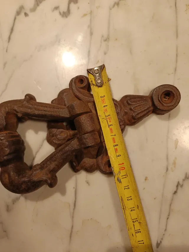 Antica campanella in ferro del XIX secolo