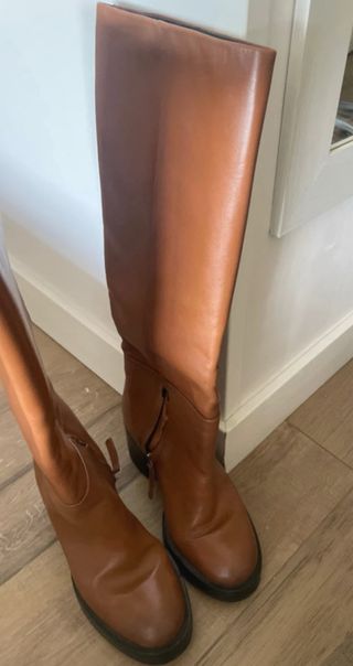 Botas de cuero marrones altas