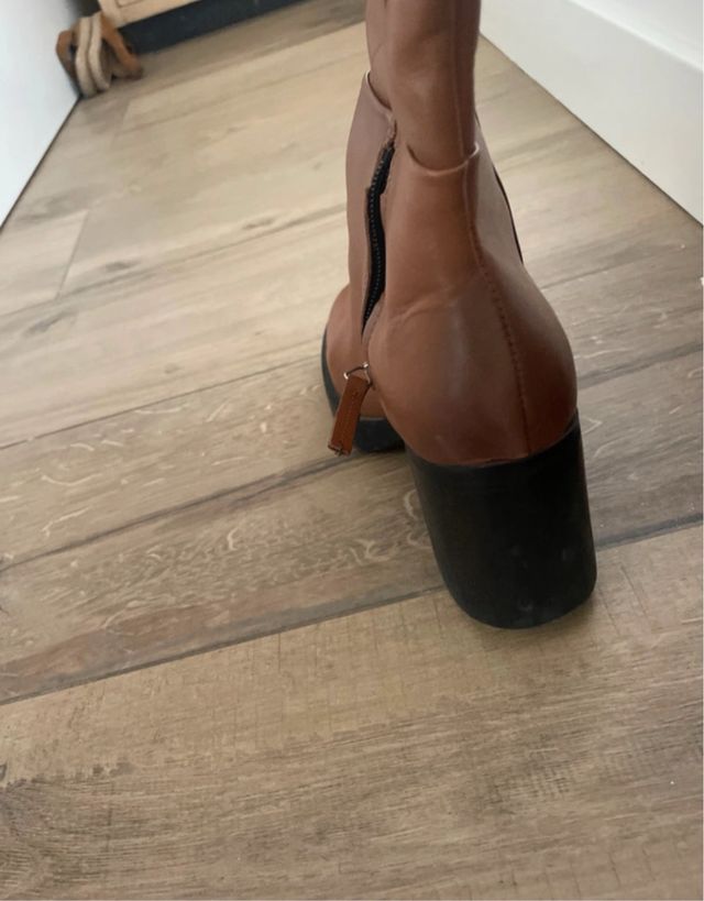 Botas de cuero marrones altas