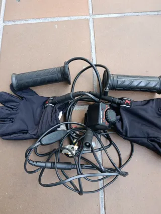 Puños calefactables moto con guantes