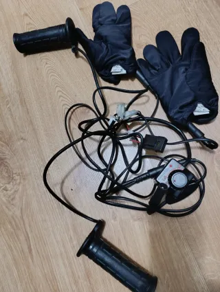 Puños calefactables moto con guantes