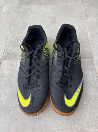 Botas Fútbol Sala Nike Talla 41 Negras/Amarillas