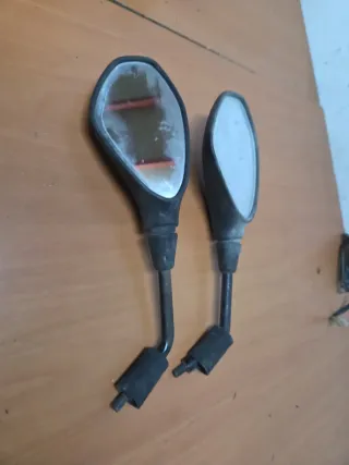 Espejo Izquierdo Aprilia SR Motard