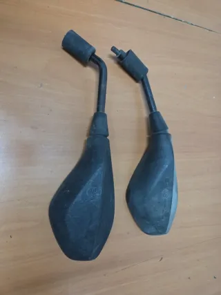 Espejo Izquierdo Aprilia SR Motard