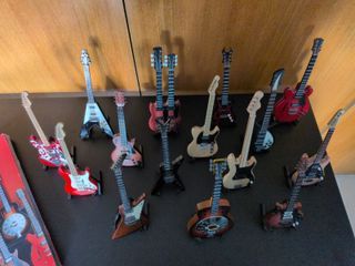 Collezione mini chitarre SALVAT